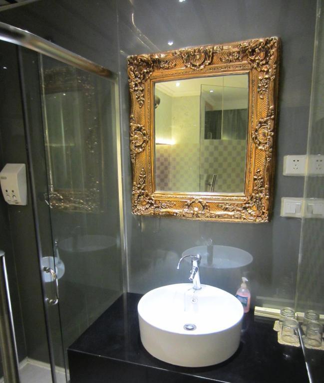 Hotel Jiujiu 3*